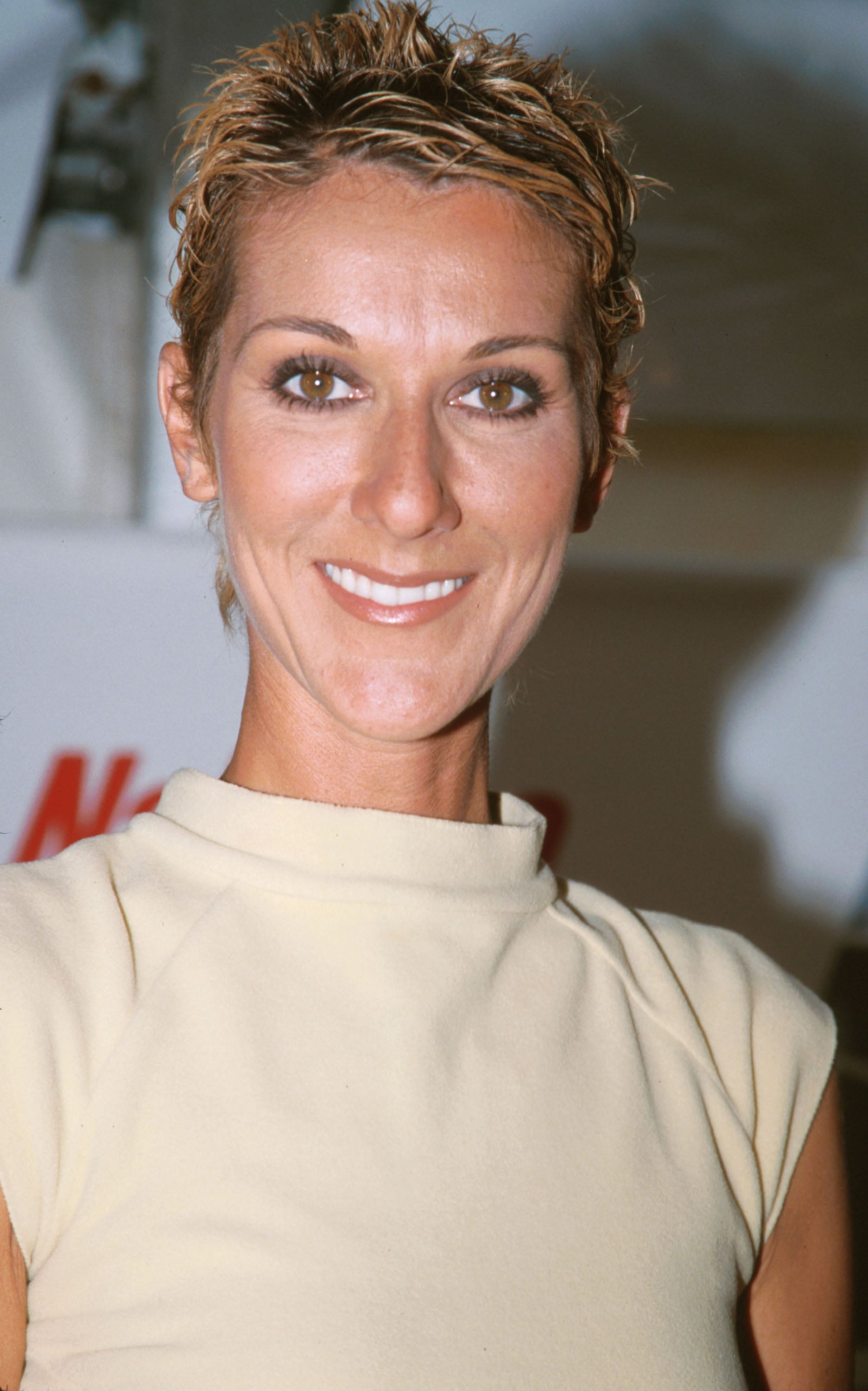 March 00 Celine Dion Is Aging Backward And That S The Way It Is Popsugar Celebrity Photo 15