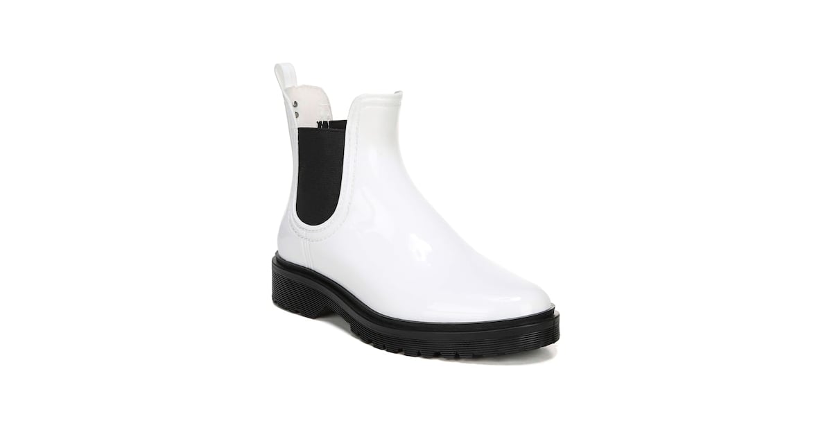 circus white boots