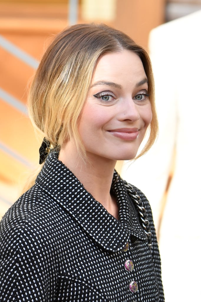 Margot Robbie's Negative Space Eyeliner at the Chanel Show