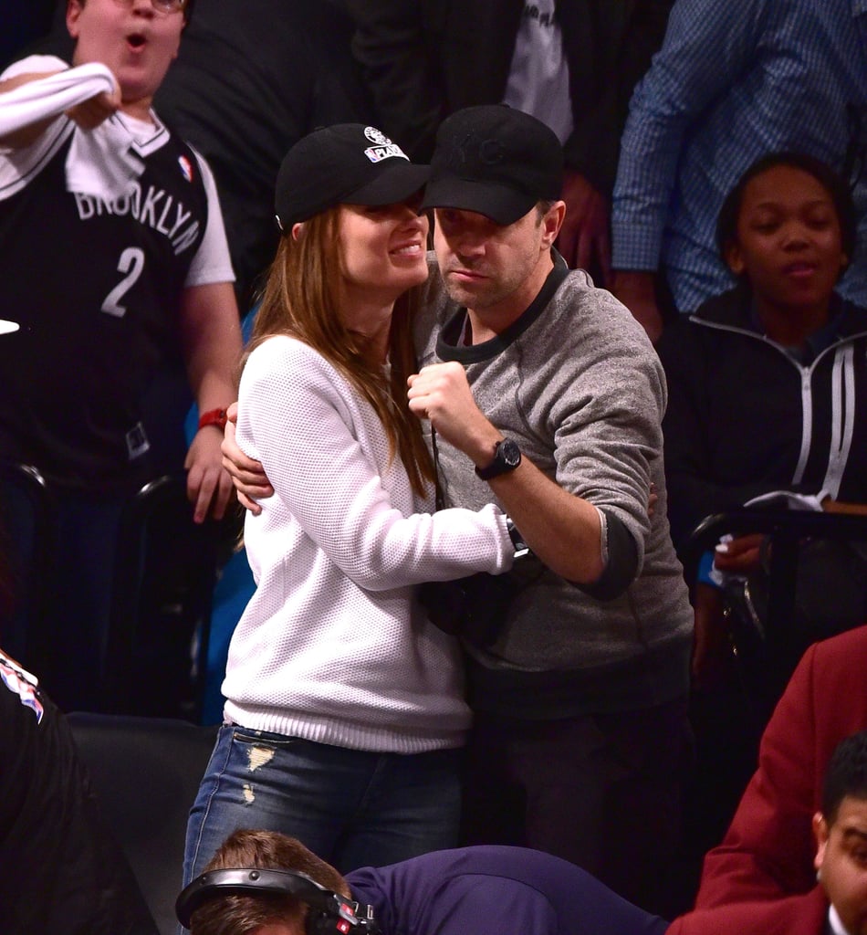 Olivia Wilde and Jason Sudeikis Kiss at Brooklyn Nets Game