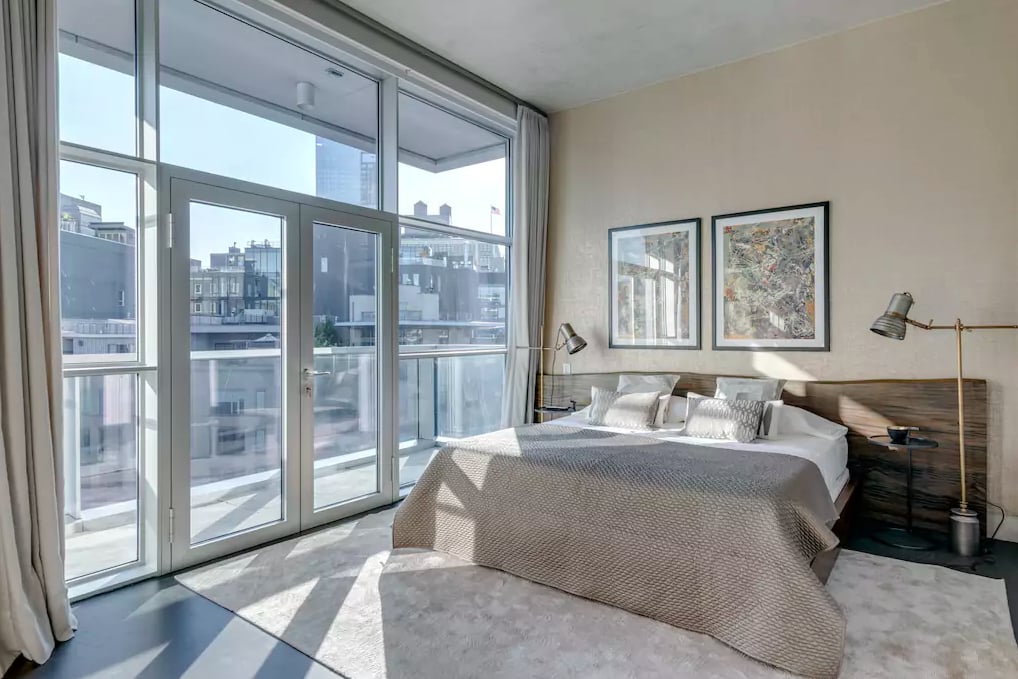 Kim Kardashian's New York Airbnb Kim Kardashian's New York Airbnb