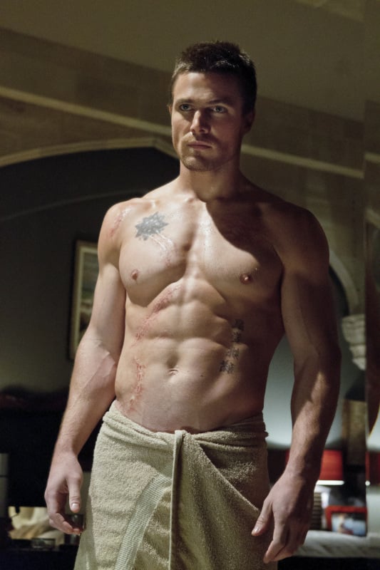 Stephen Amell Pictures on Arrow