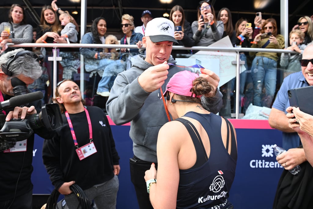 Aaron Judge Cheers On Samantha Bracksieck at NYC Marathon