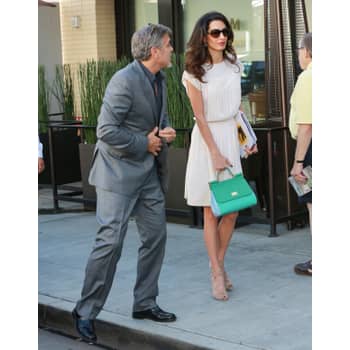 AMAL CLOONEY CARRIES A LONGCHAMP HANDBAG – Thecurlytalk