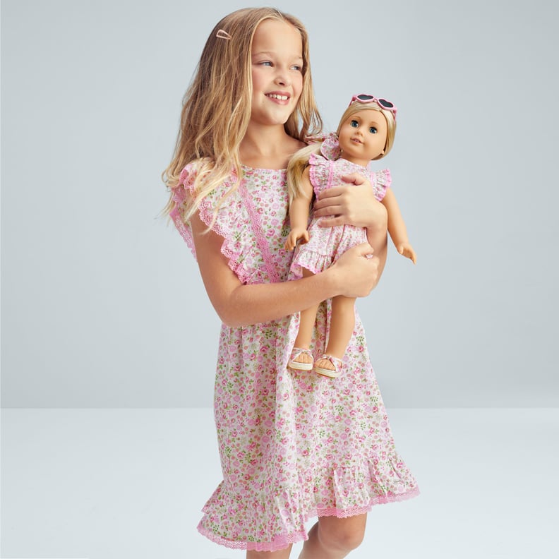 一套连衣裙:美国女孩x LoveShackFancy花卉颤振女孩衣服和玩偶
