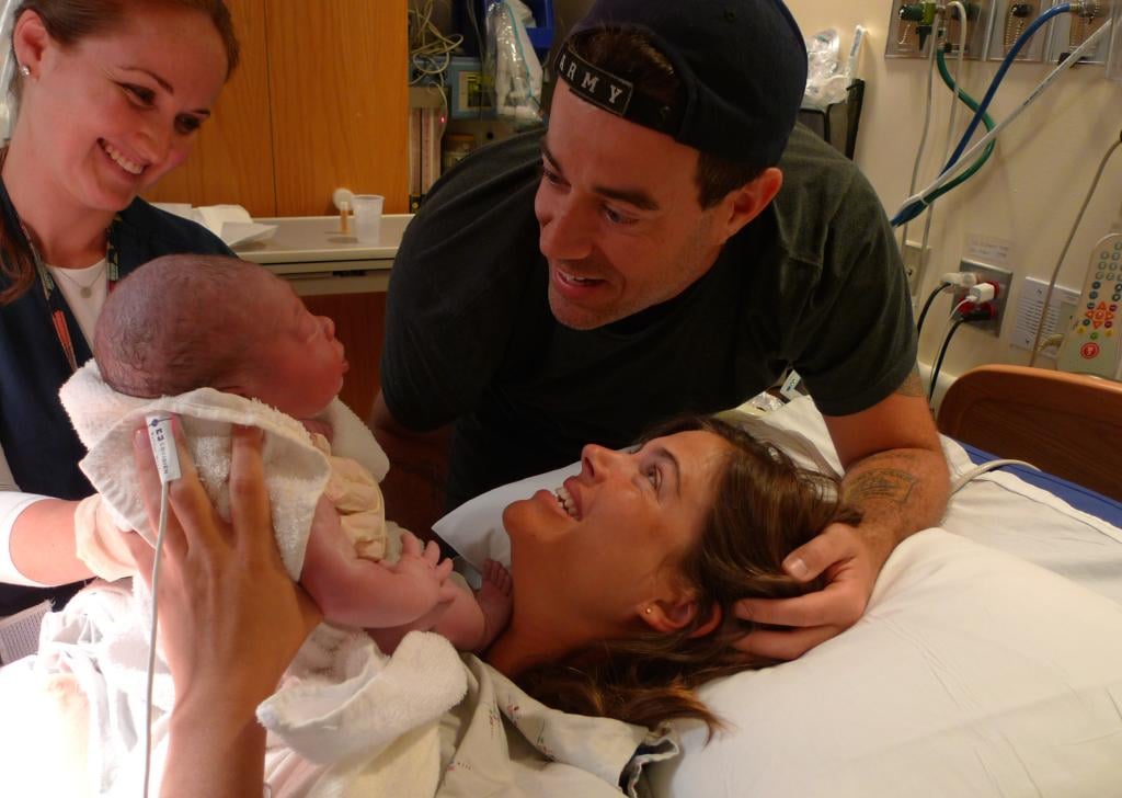 Congrats are in order for Carson Daly and Siri Pinter! The couple welcomed their third child, daughter London Rose, to the family on Wednesday. The baby girl, who weighed 8 lbs. 11 oz. and measured 22 inches long, joins her older siblings, Jackson, 5, and Etta, 23 months. Carson and Siri shared sweet snaps from the birth on Twitter and received plenty of well wishes, including a note from Carson's Today show pal Savannah Guthrie, who recently gave birth to her first child. 
Source: Twitter user Studio1ADon