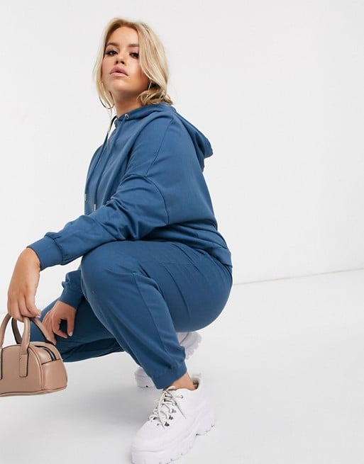 curve tracksuit