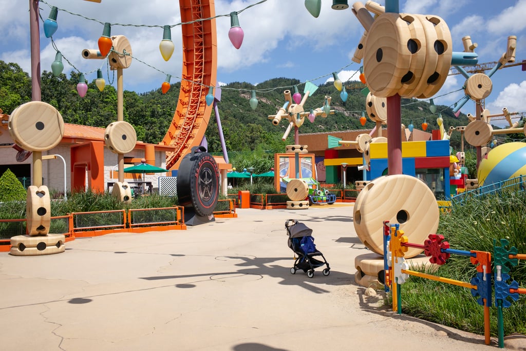 Pictures of Hong Kong Disneyland Reopening Amid Coronavirus