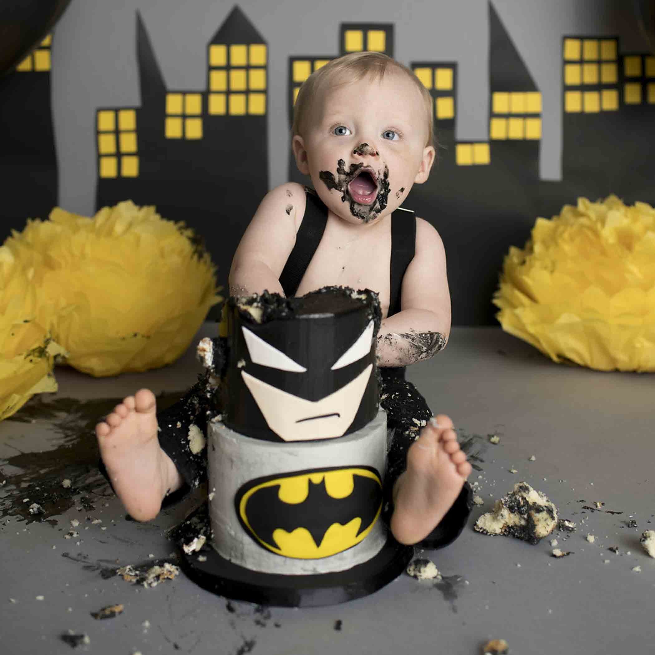 Batman cake top smash outfit