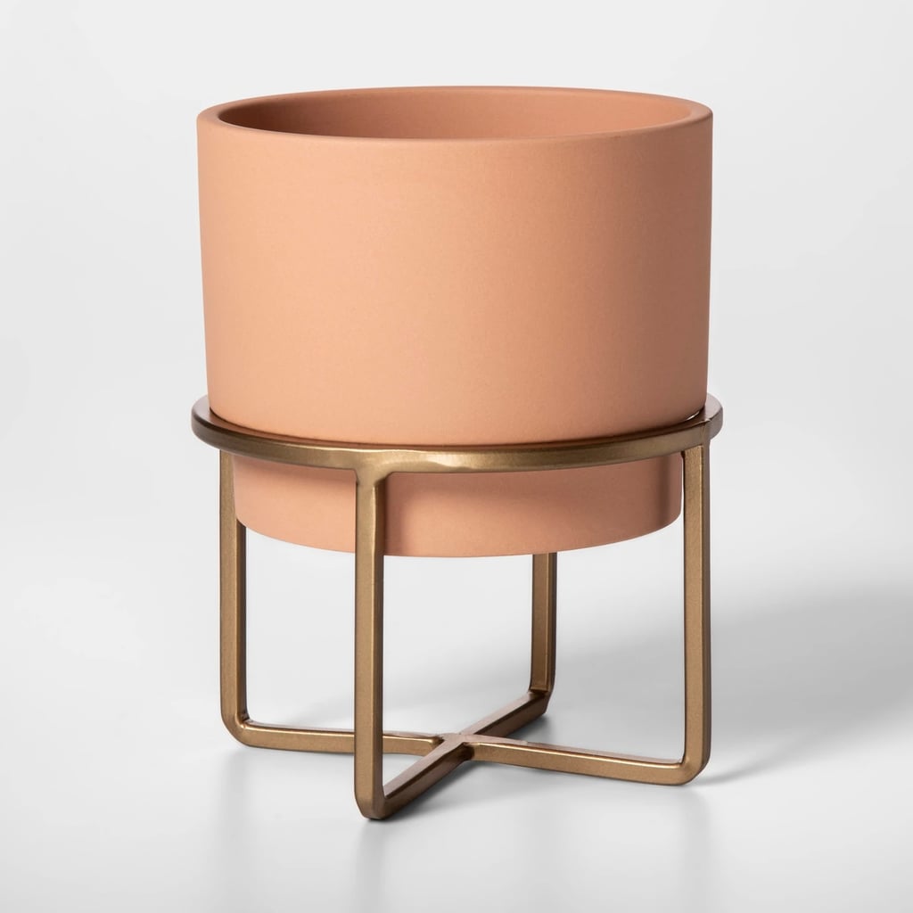 Get the Look: Stoneware Planter With Stand