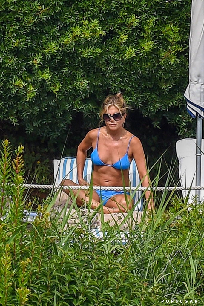 Jennifer Aniston Bikini Pictures in Italy July 2018