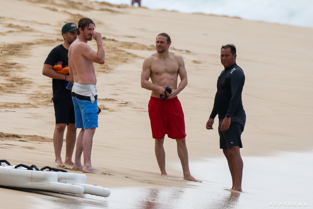 赤膊上阵Charlie Hunnam 2018年在夏威夷的照片