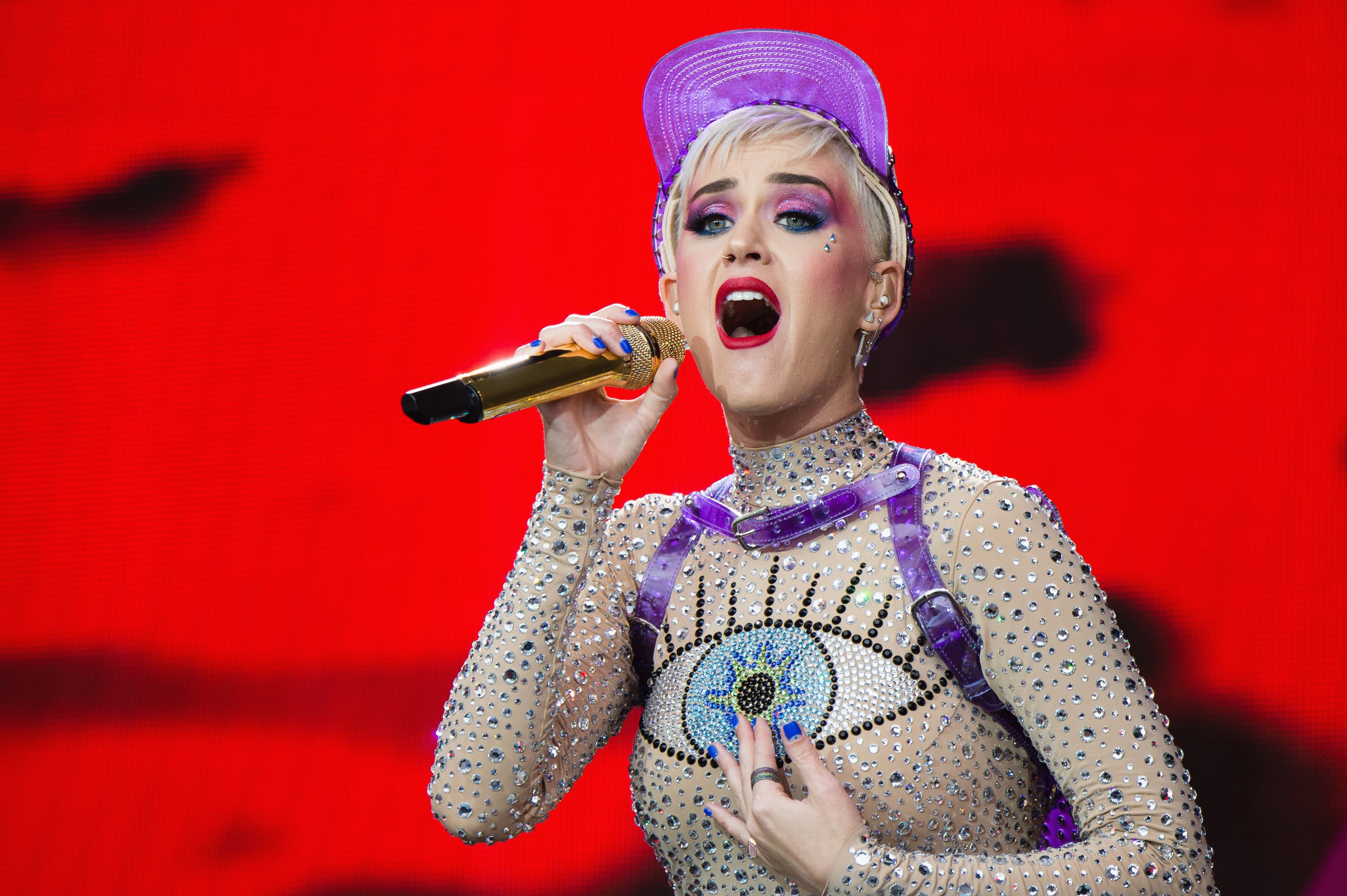 Celebrities Who Have Been on Dating Apps | PS Celebrity