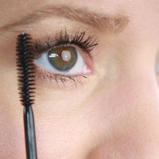 How to Apply Mascara the Right Way