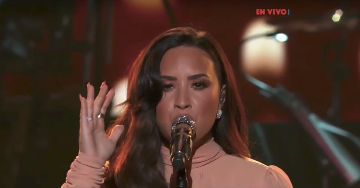 Demi Lovato Performs 'Hallelujah' - Demi Lovato's One Voice: Somos Live!  Performance