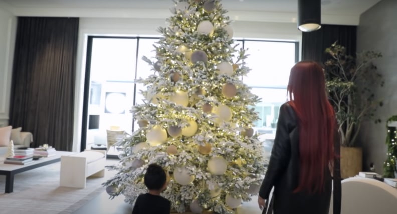 Kylie's Second Home Includes a Gorgeous White-and-Gold-Decorated Tree