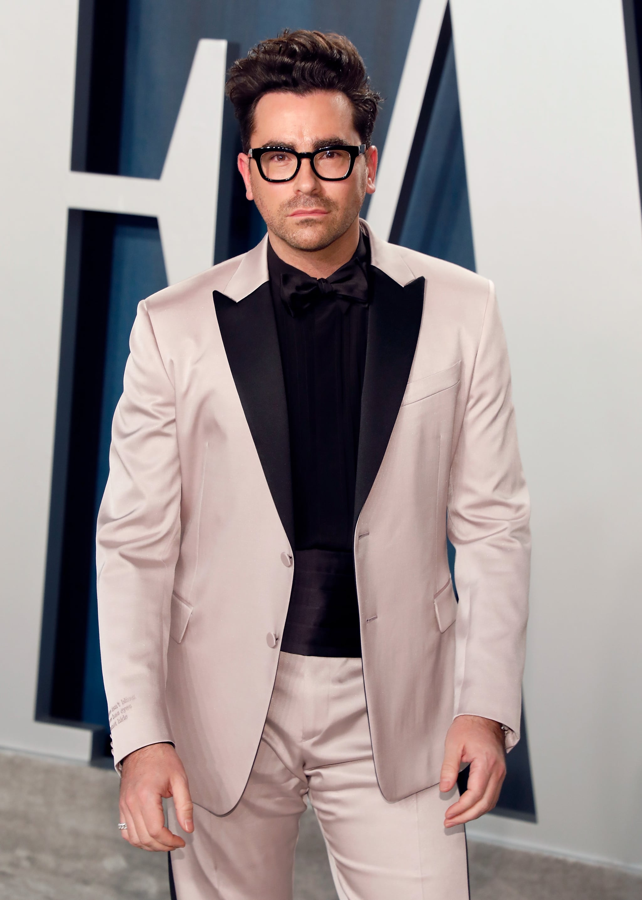 BEVERLY HILLS, CALIFORNIA - FEBRUARY 09:  Dan Levy attends the 2020 Vanity Fair Oscar Party at Wallis Annenberg Centre for the Performing Arts on February 09, 2020 in Beverly Hills, California. (Photo by Taylor Hill/FilmMagic,)