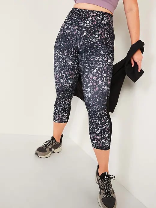 Old Navy High-Waisted PowerSoft Run Crop Leggings in Midnight Oil