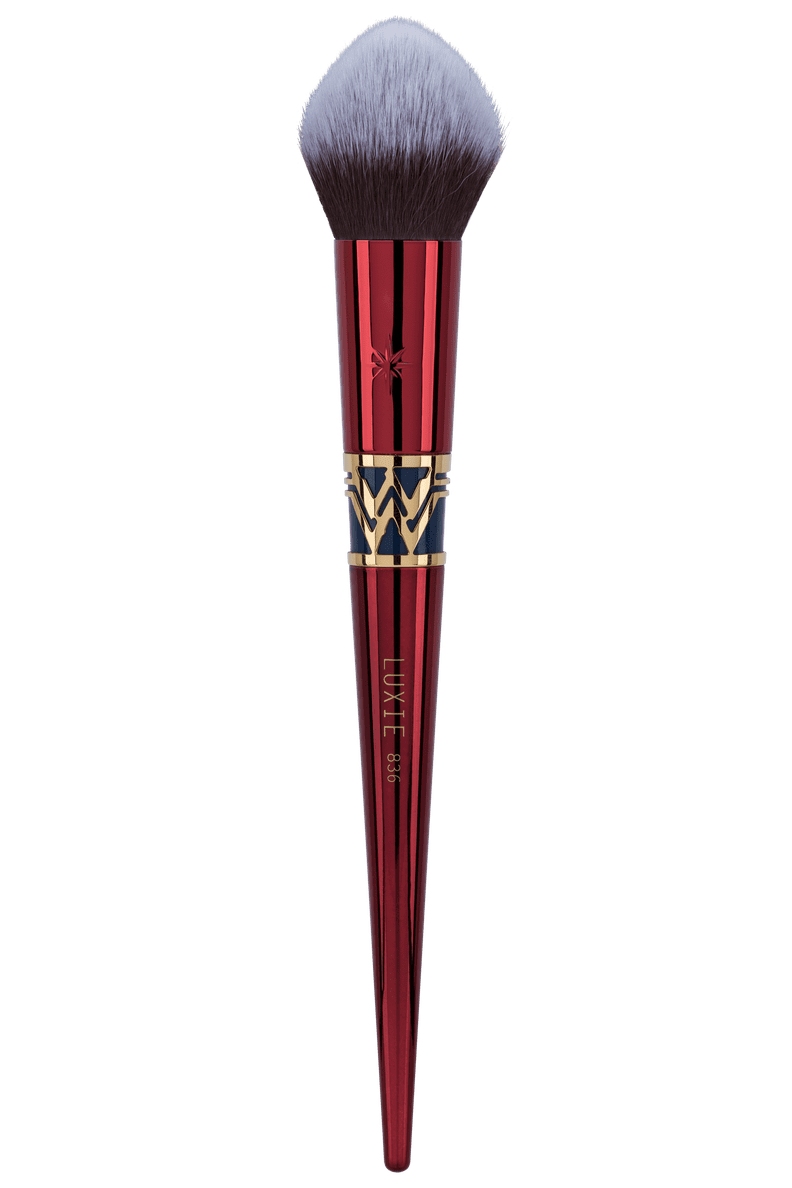 Luxie Wonder Woman Face Brush Set 836 Tapered Kabuki