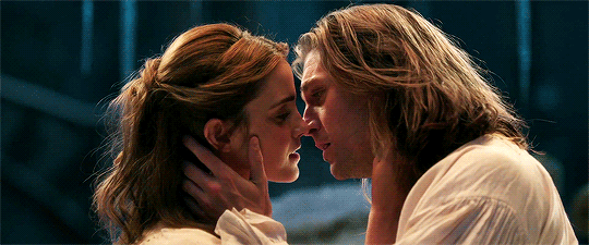 Emma Watson And Dan Stevens In Beauty And The Beast The Best Movie Kisses Of The Year So Far Popsugar Entertainment Photo 2 This is why i keep searching 'beast kiss' on deviantart. emma watson and dan stevens in beauty
