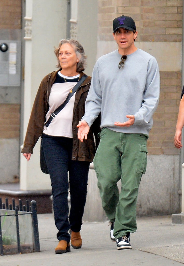 Jake Gyllenhaal Out in NYC With His Mom May 2016 | Pictures
