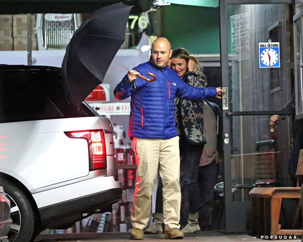 Cameron Diaz Has Dinner With Drew Barrymore | Pictures