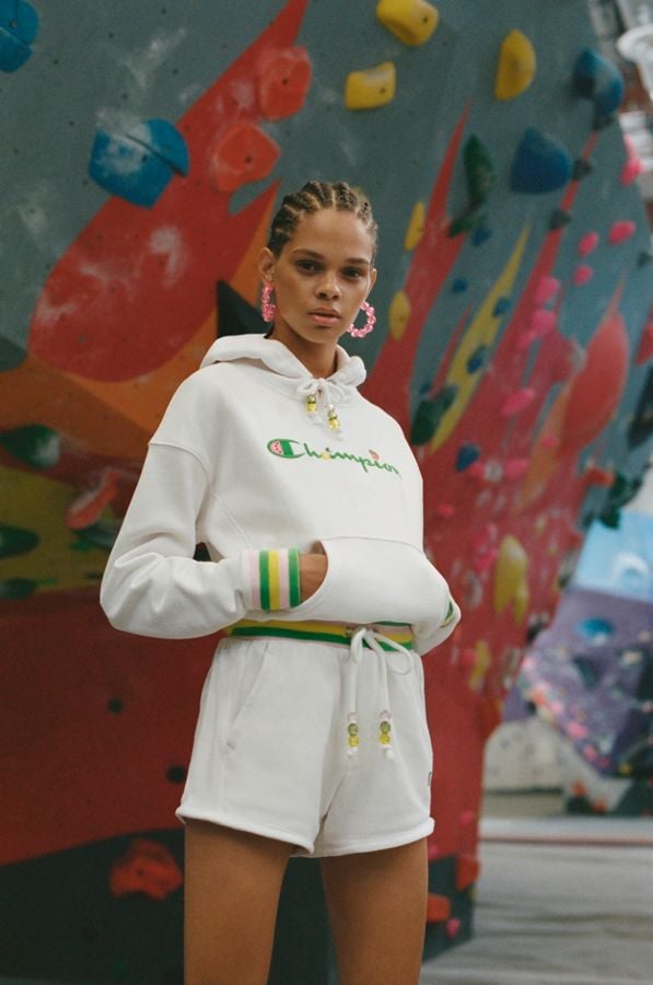 Kano indhold Samarbejdsvillig Champion X Susan Alexandra UO Exclusive Reverse Weave Hoodie Sweatshirt |  Urban Outfitters' Newest Collaboration Will Make Your Nostalgia-Loving Head  Spin | POPSUGAR Fashion Photo 5