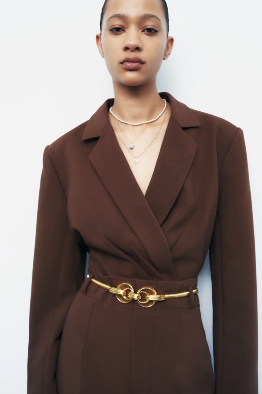 A Wearable Accessory Metal Stretch Belt Featuring Bright Shades