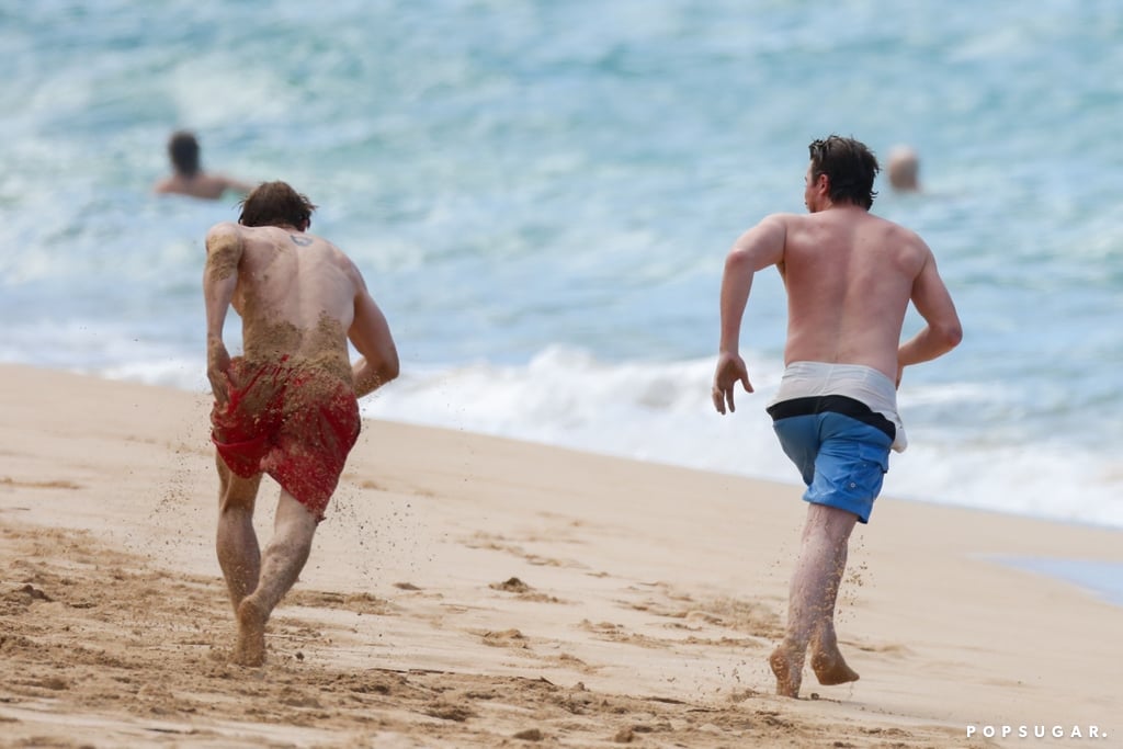 Shirtless-Charlie-Hunnam-Hawaii-Pictures