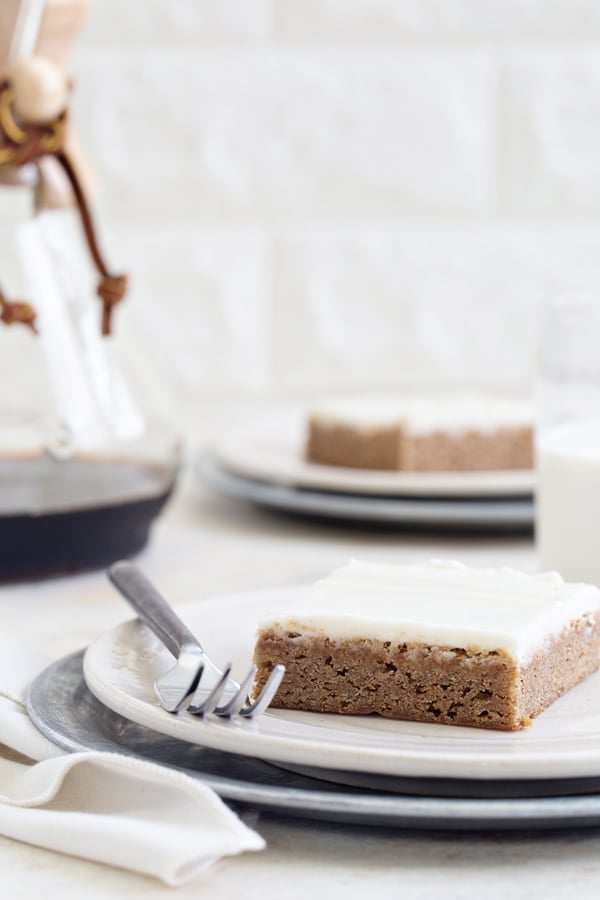 Cinnamon Roll Blondies