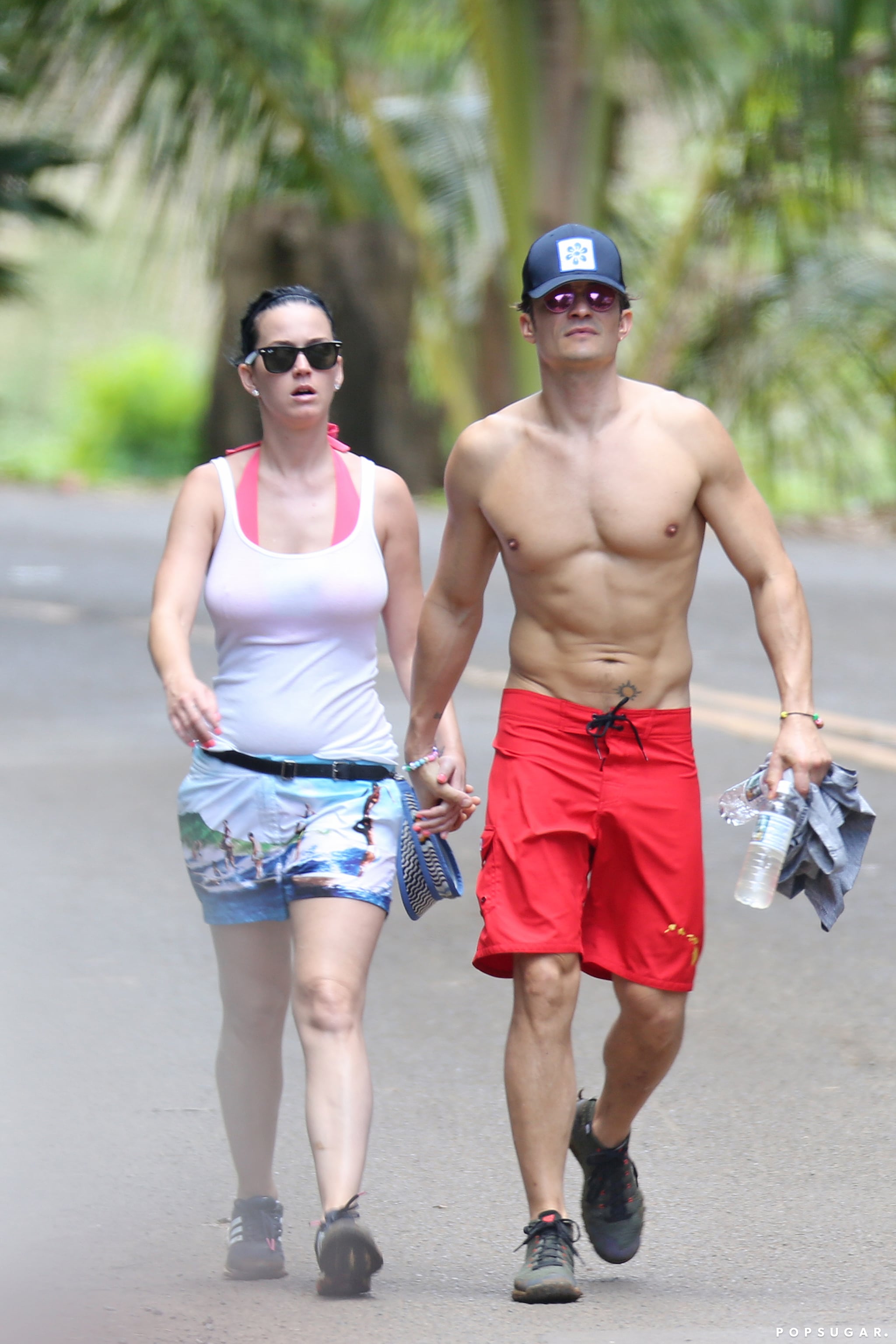 Katy Perry Orlando Bloom Hold Hands In Hawaii February 2016 Popsugar Celebrity
