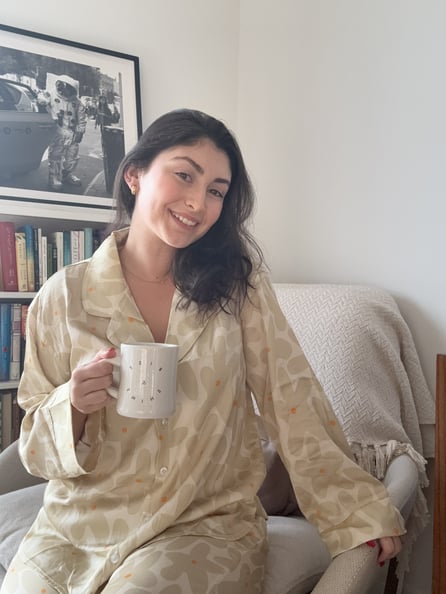 Neendi Abstract Daisy Long Pajama Set