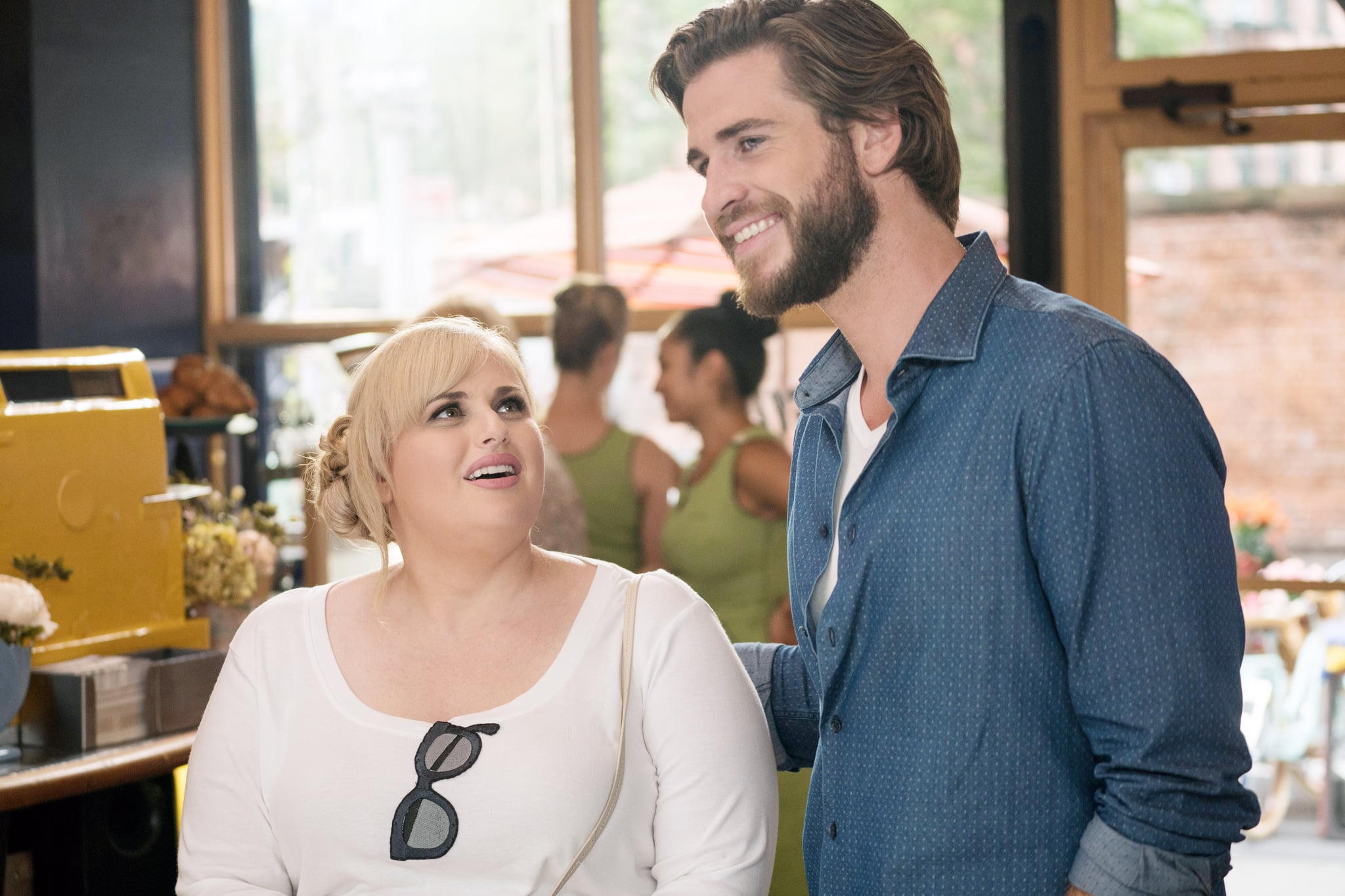 ISN'T IT ROMANTIC, (from left): Rebel Wilson,  Liam Hemsworth, 2019. ph: Michael Parmelee /  Warner Brothers / courtesy Everett Collection