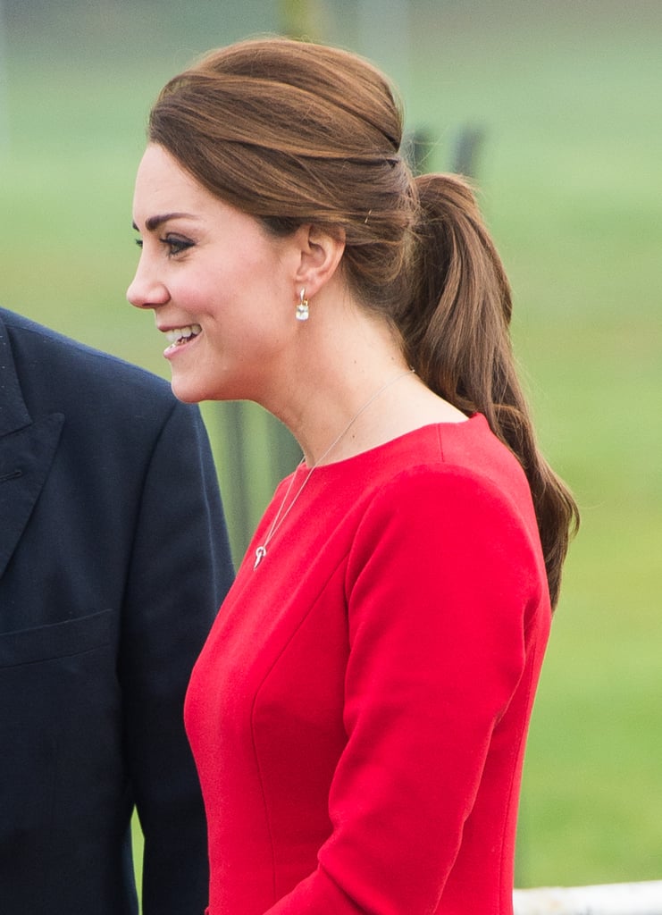 Pregnant Kate Middleton in Norwich in Nov. 2014 | Photos