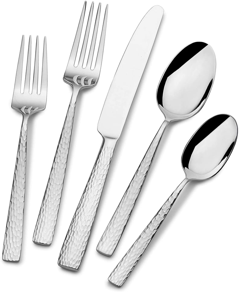 最佳亚马逊餐具组:Mikasa奥利弗线不锈钢餐具集合