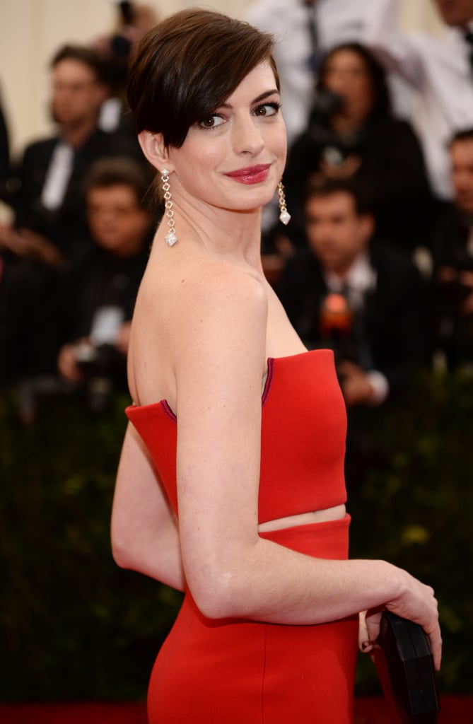 Anne Hathaway at the Met Gala 2014