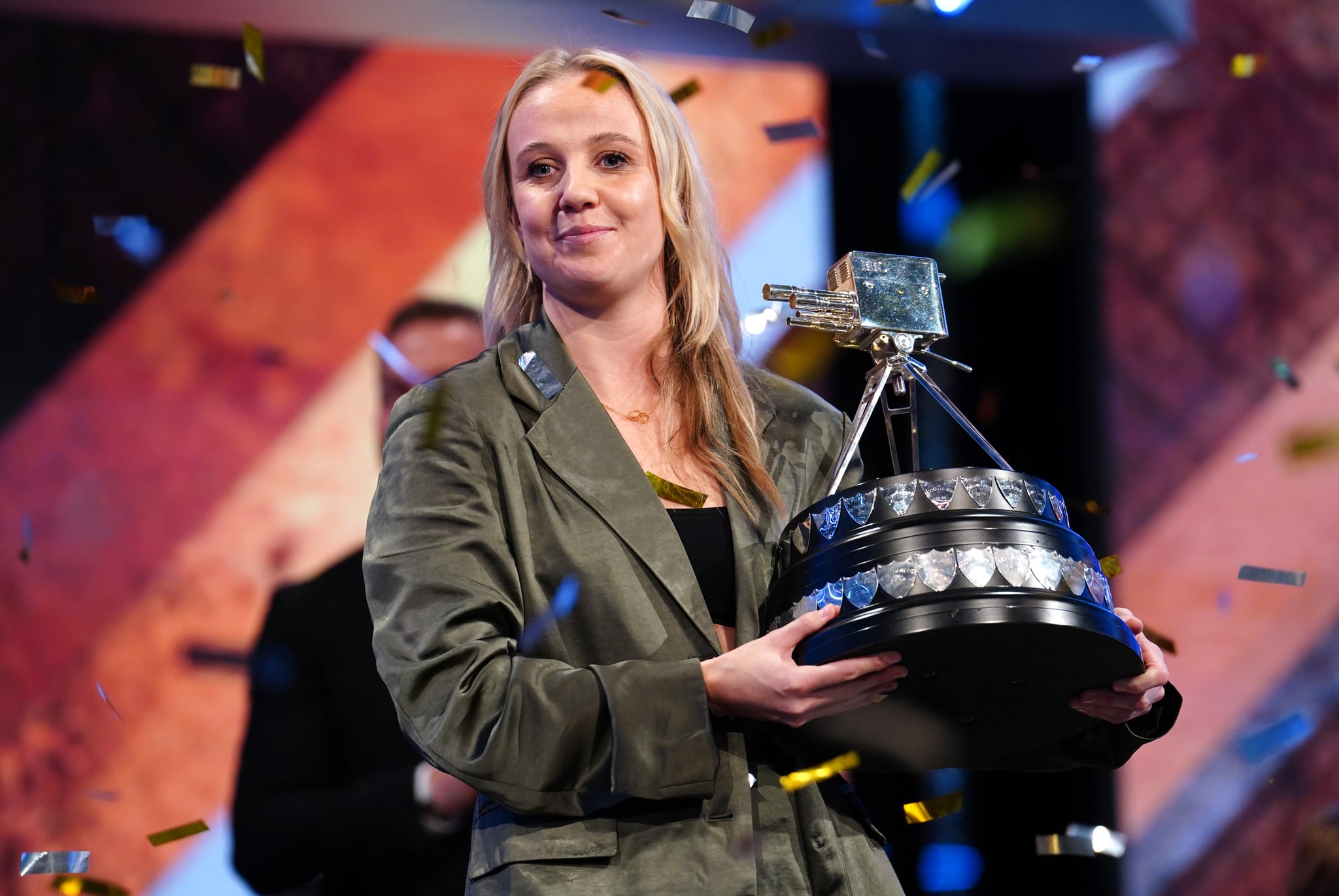 Beth Mead poses with The BBC Sports Personality of the Year Award during the BBC Sports Personality of the Year Awards 2022 held at MediaCityUK, Salford. Picture date: Wednesday December 21, 2022. (Photo by David Davies/PA Images via Getty Images)