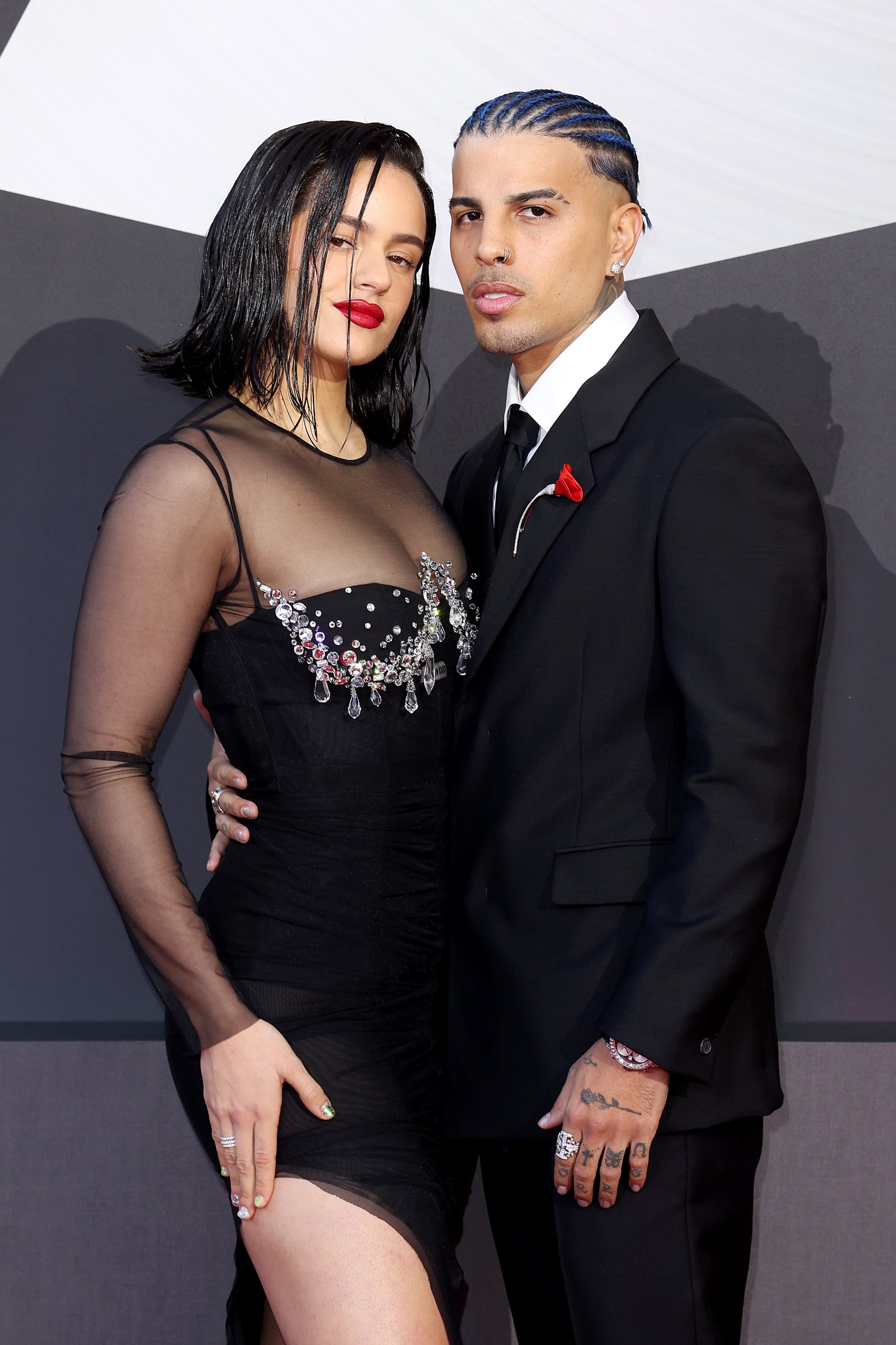 LAS VEGAS, NEVADA - NOVEMBER 17: (L-R) ROSALÍA and Rauw Alejandro attend The 23rd Annual Latin Grammy Awards at Michelob ULTRA Arena on November 17, 2022 in Las Vegas, Nevada. (Photo by John Parra/Getty Images for The Latin Recording Academy)