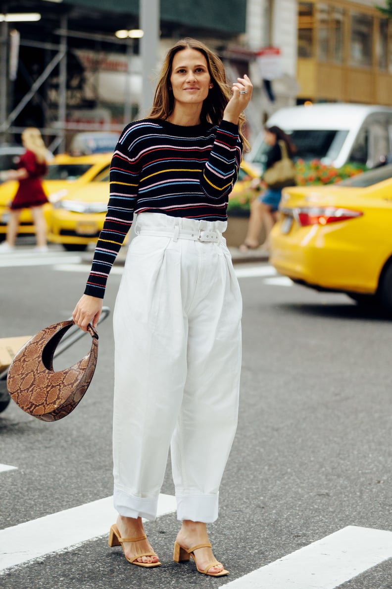 Easy Outfits: A Striped Sweater, White Pants, a Bag, and Heels