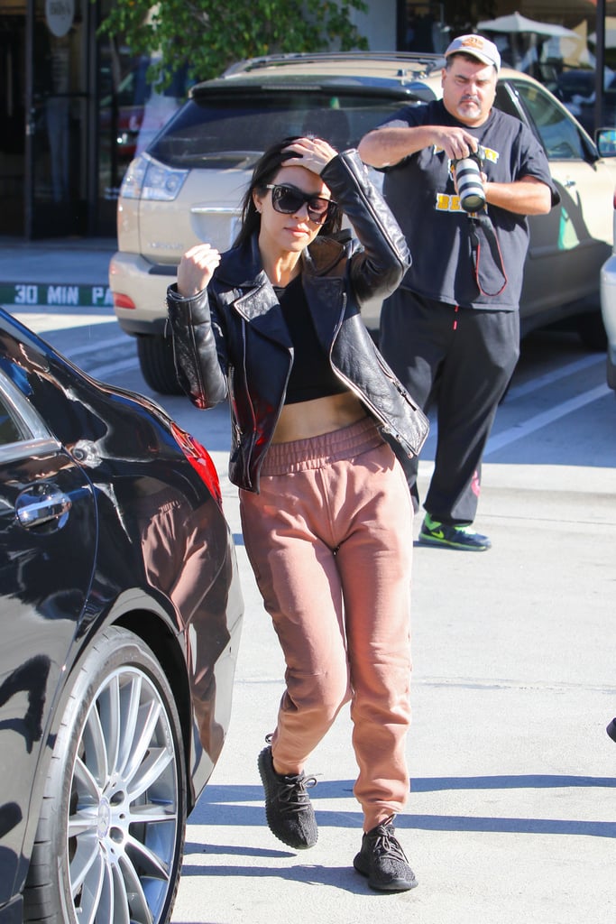 Kourtney Kardashian Showing Her Stomach in LA Pictures