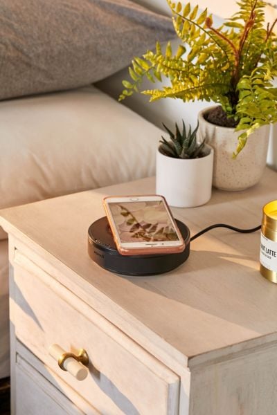 Nomad Wireless Charging Hub