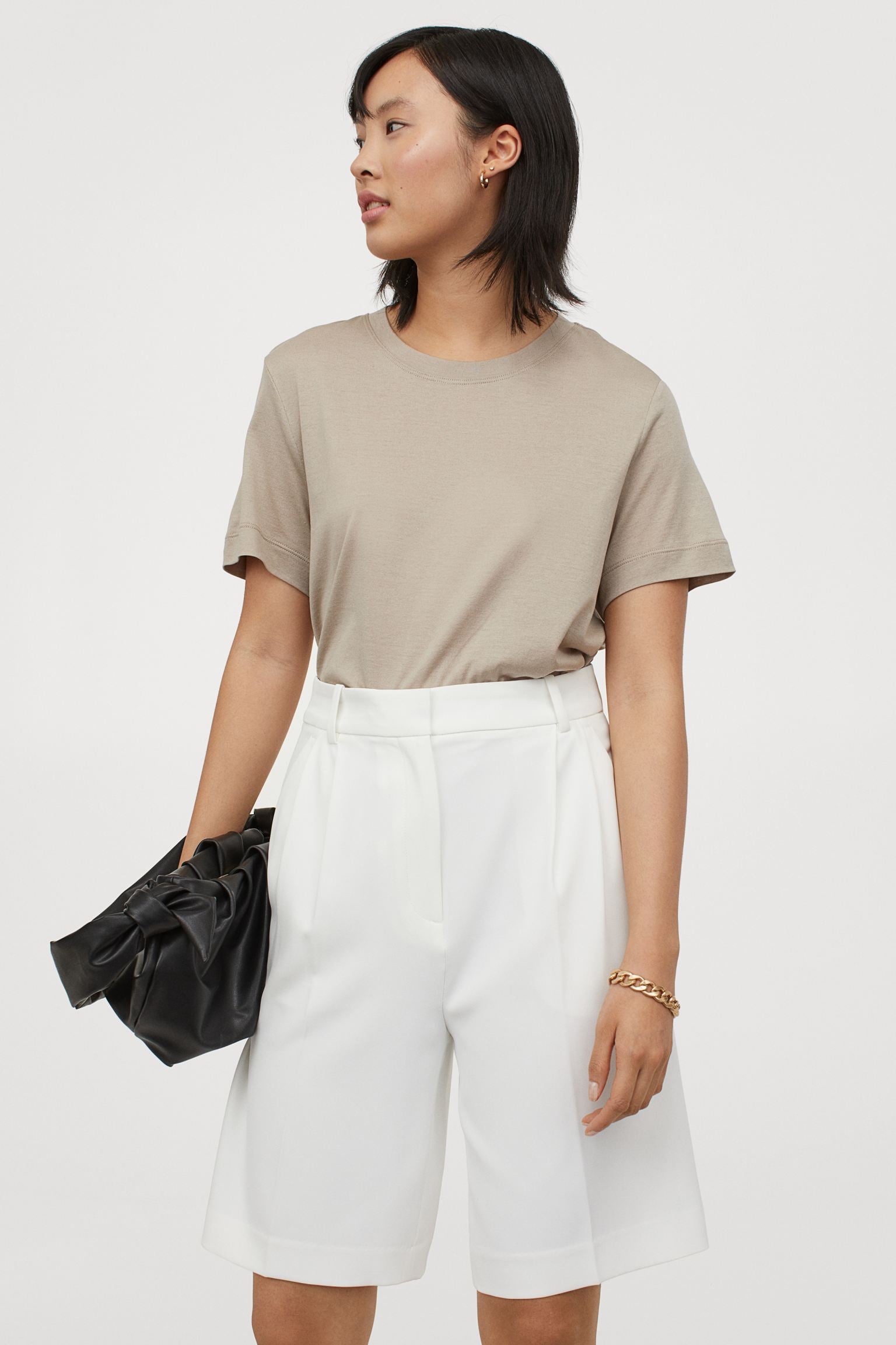 White Bermuda Shorts | 19 Stylish Pairs of H&M Shorts, Because Spring Is Here and We've Been Ready | POPSUGAR Fashion 2