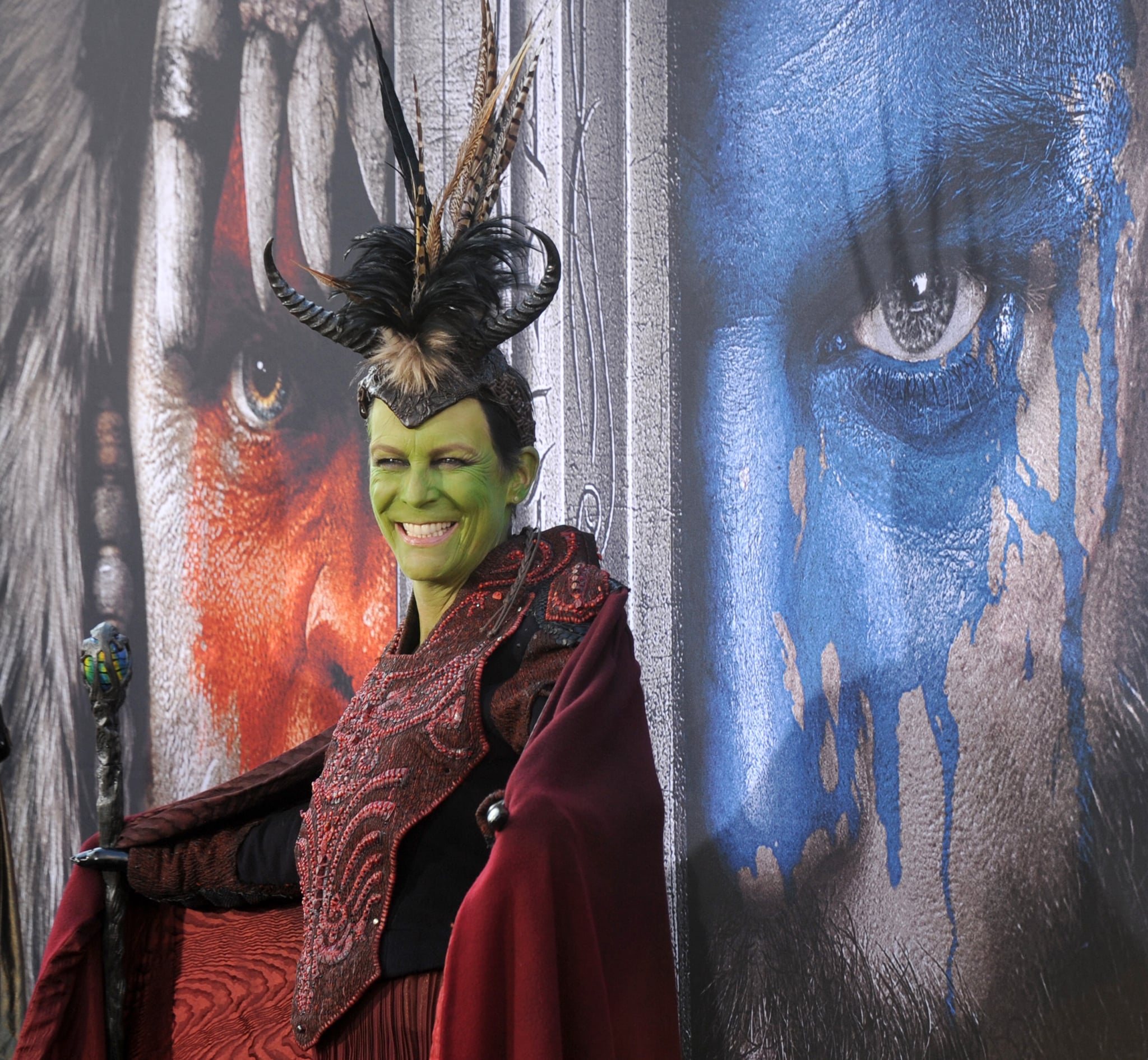 Celebrity Entertainment Jamie Lee Curtis Deserves A Mom Of The Year Award For Cosplaying At The Warcraft Premiere With Her Son Popsugar Celebrity Photo 7