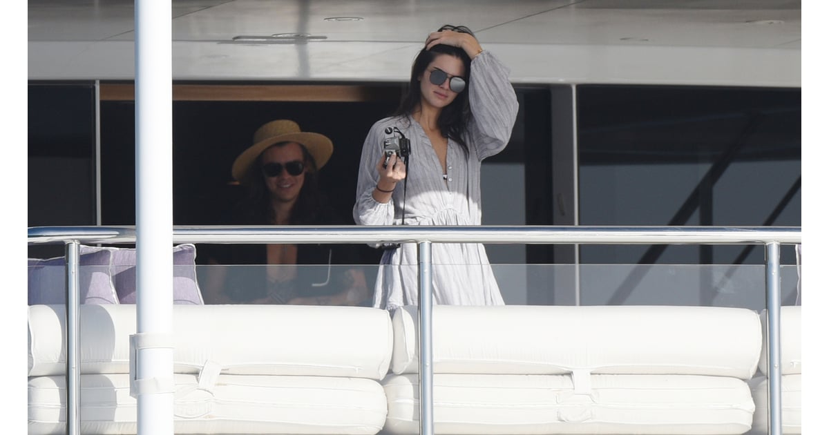 Kendall Jenner S Getaway With Harry Styles Winter 15 Popsugar Celebrity Kendall Jenner S Getaway With Harry Styles Winter 15 Popsugar Celebrity
