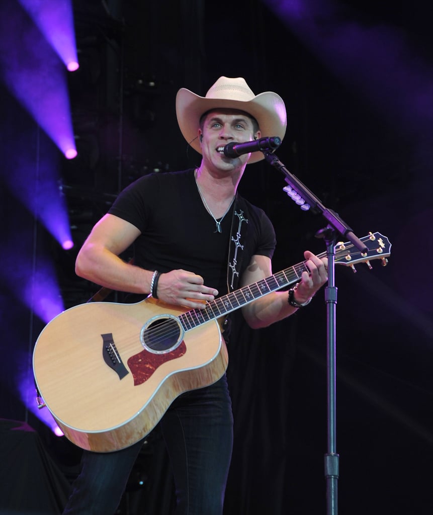 Sexy Dustin Lynch Pictures