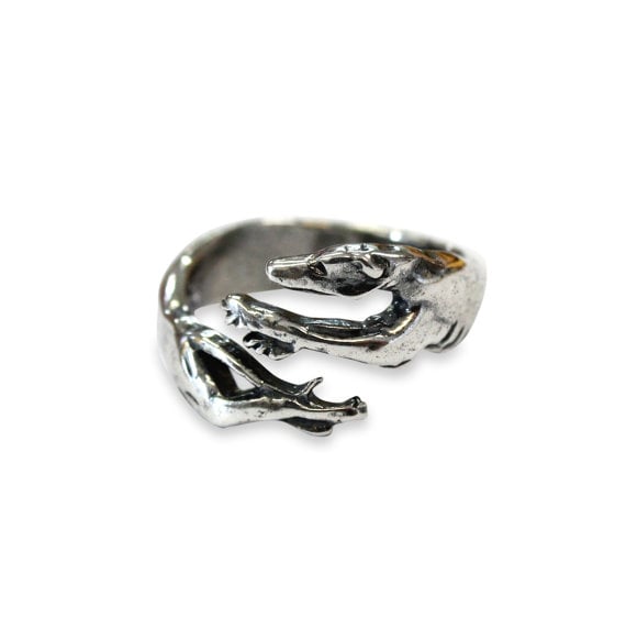Greyhound ring