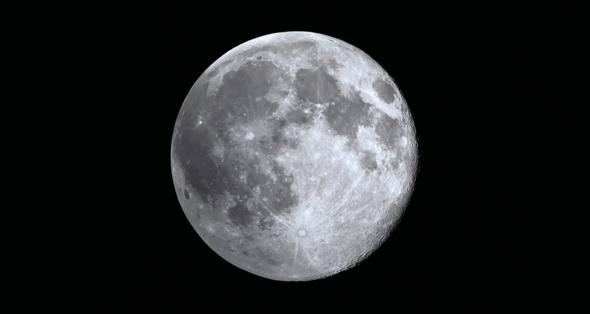 التقاط صور للقمر بكميرا هواتف آيفون 7 Popsugar Middle East Tech