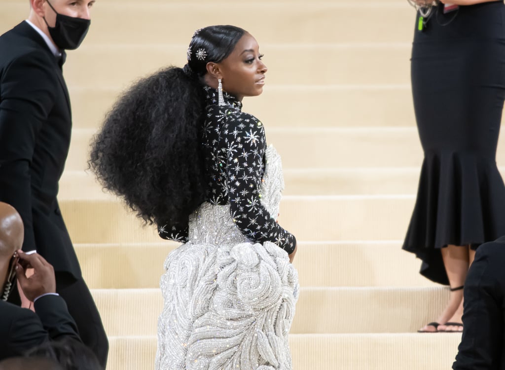 Simone Biles's Accessorized Ponytail Hairstyle Met Gala 2021