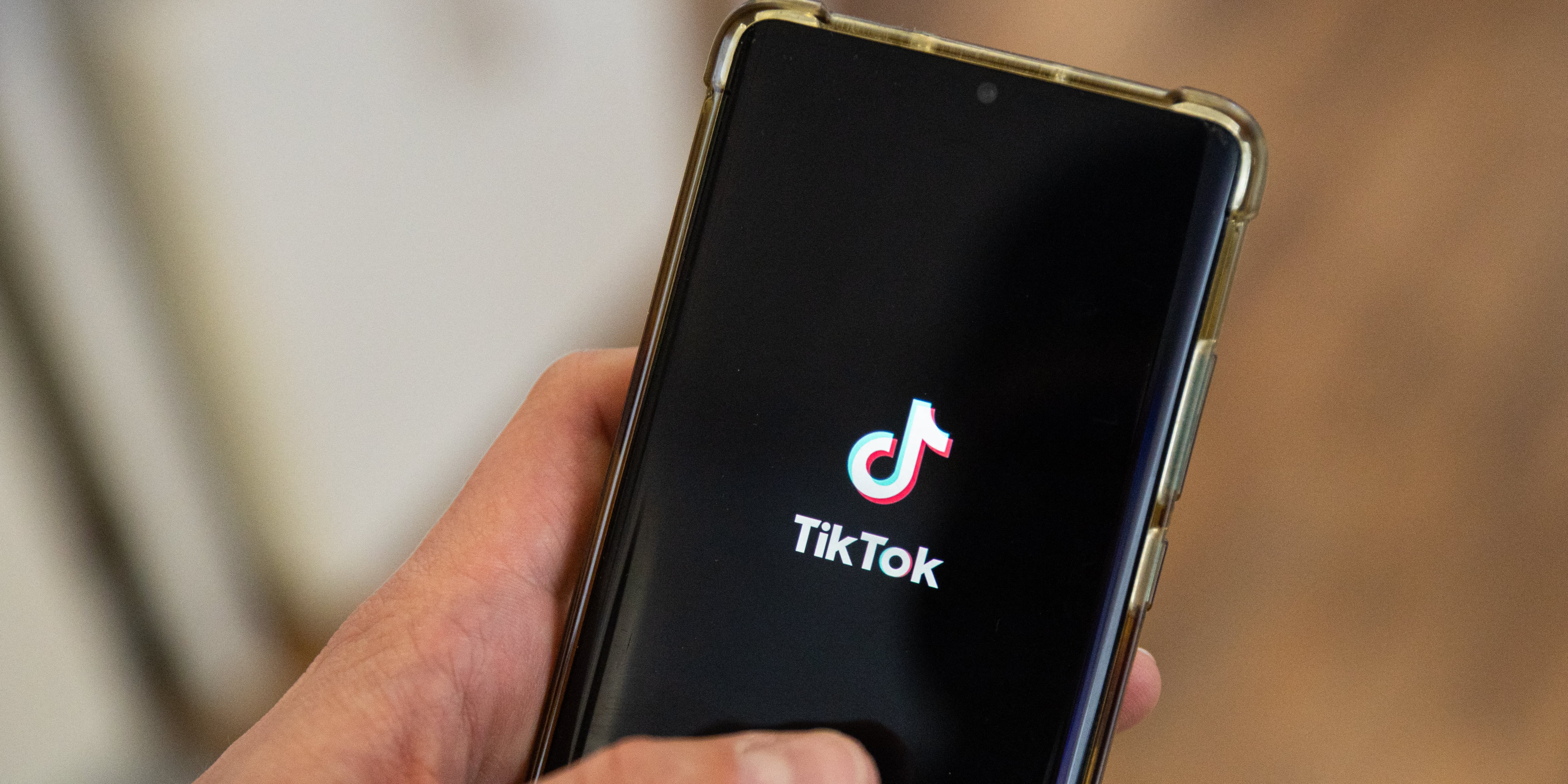 What Will the Chronic Illness Community Do Post-TikTok Ban? - Vimarsana News
