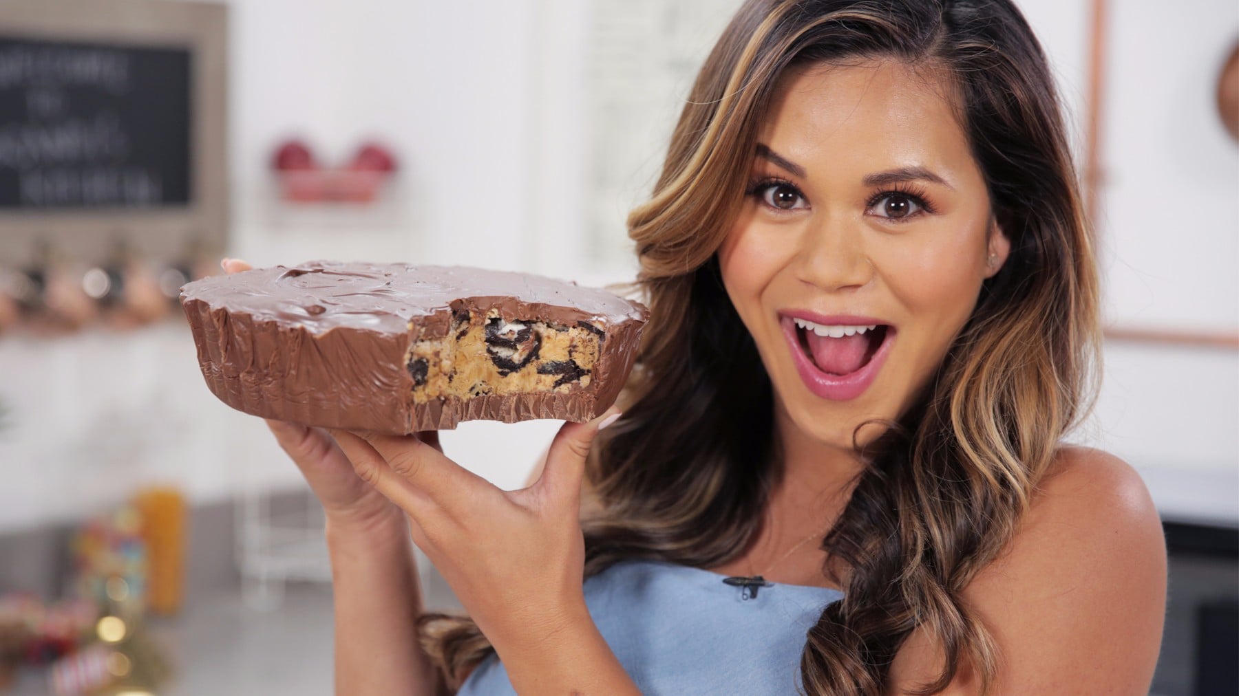 Your Favorite Treats Collide in This Supersize Oreo-Stuffed Reese's